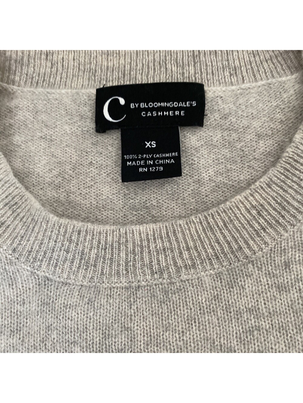 C By Bloomingdale’s Women’s Cashmere Sweater XS - Picture 2 of 6